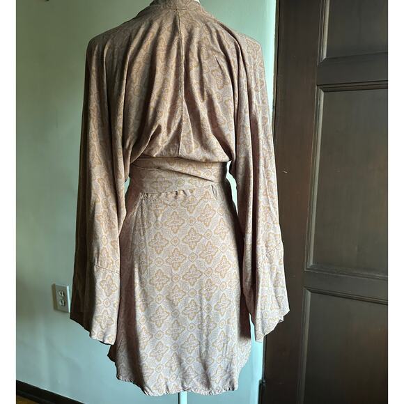 JEN'S PIRATE BOOTY Contessa Mini Dress Bell Sleeve Wrap Kimono Pink Extra Small - Picture 6 of 10